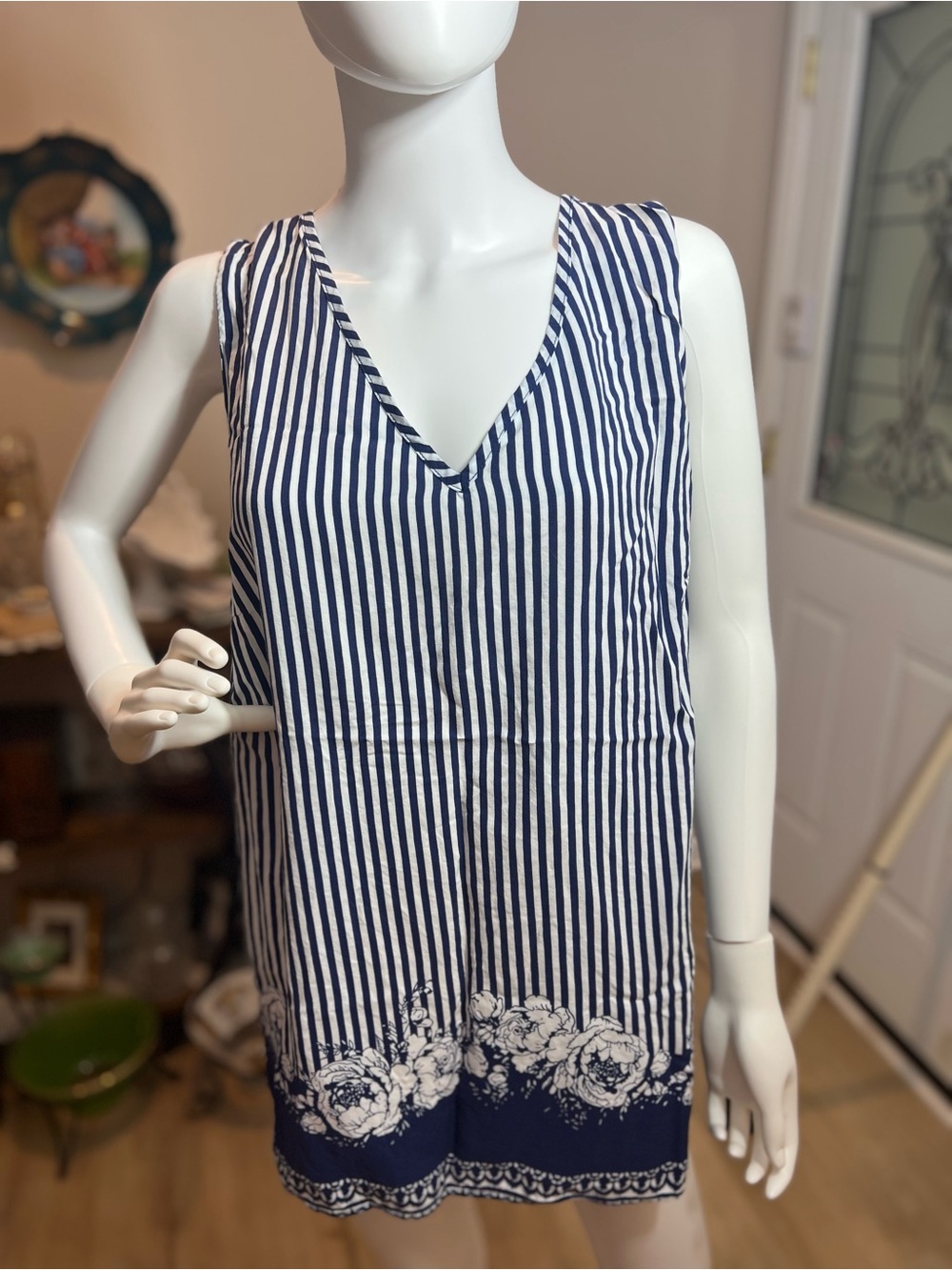 Bloomchic tank Striped Navy and White V-Neck